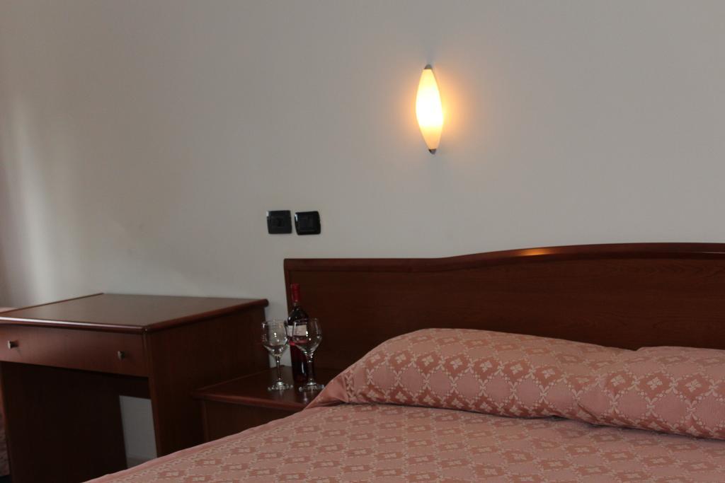Albergo Villa Bianca سان جيوفاني روتوندو المظهر الخارجي الصورة